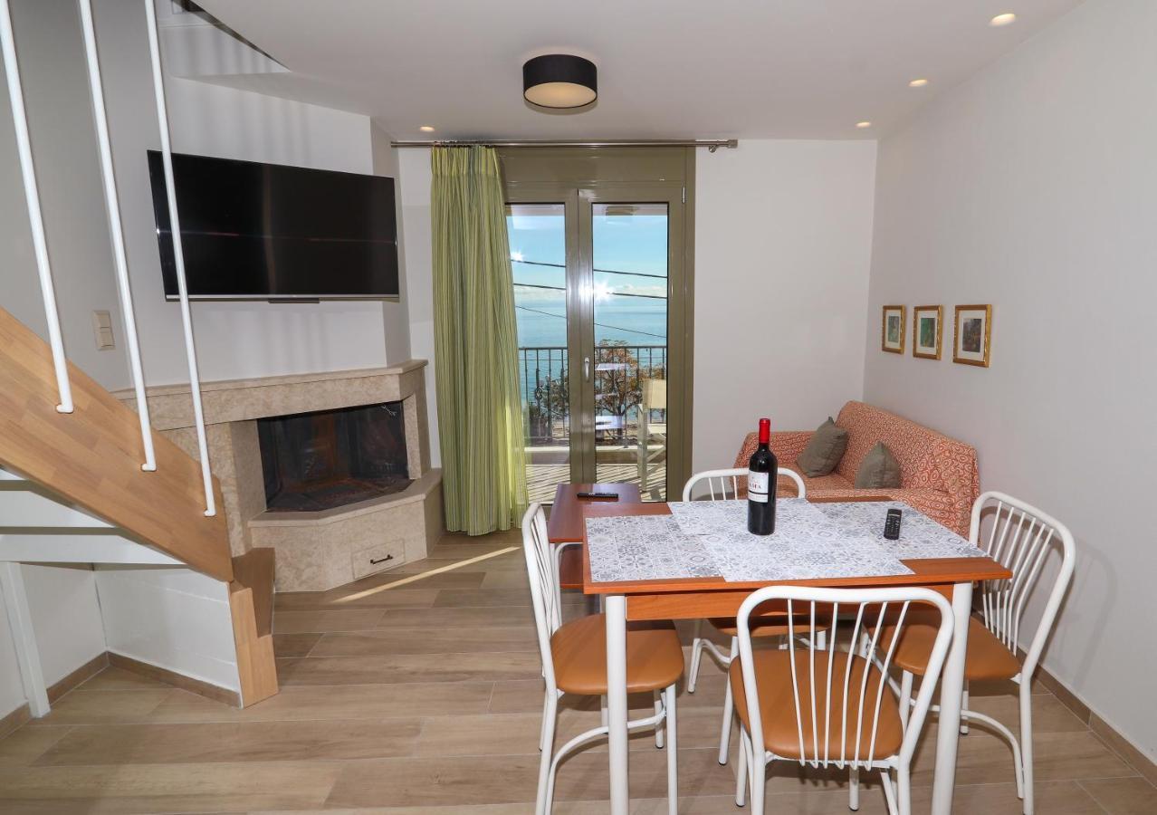 East & West Seaside Apartments Gialtra Eksteriør bilde
